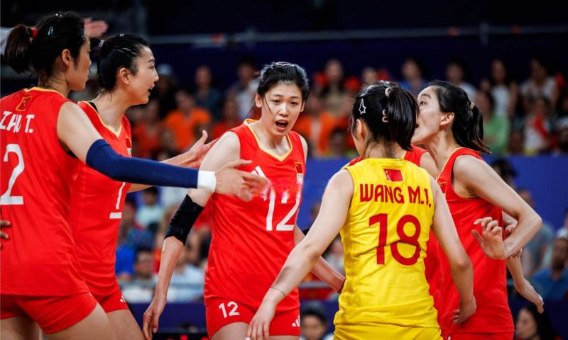她们才是主角！全国女子篮球巅峰争霸·一记三分让全网起立的她力量